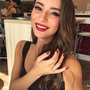 Meet your Posher, Alina